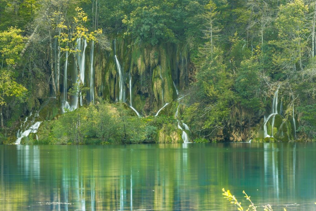croatia, lake, plitvice-5005213.jpg